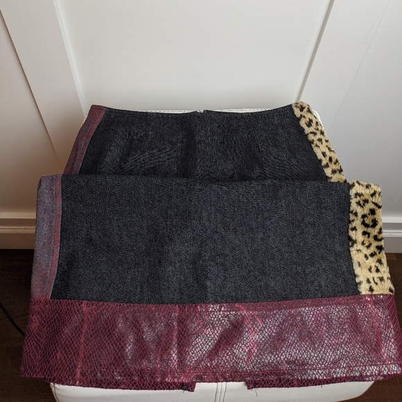 XOXO fashion skirt - Picture 3 of 4